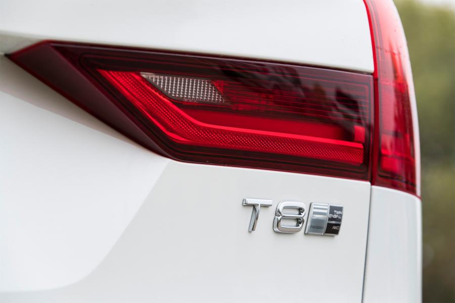 Детали экстерьера Volvo V90 T8 Inscription 2017 года  (UK) (фото 23 из 28)